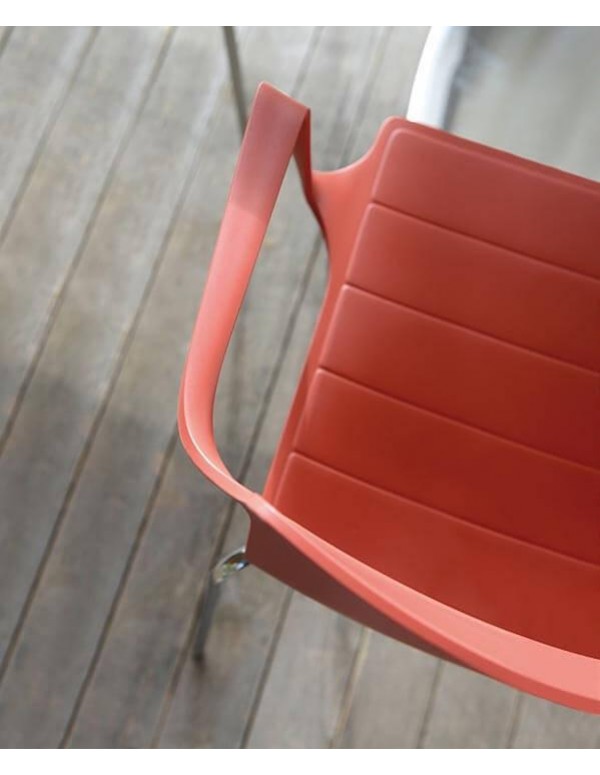 Kelly chair | Marsala shell, chromed base