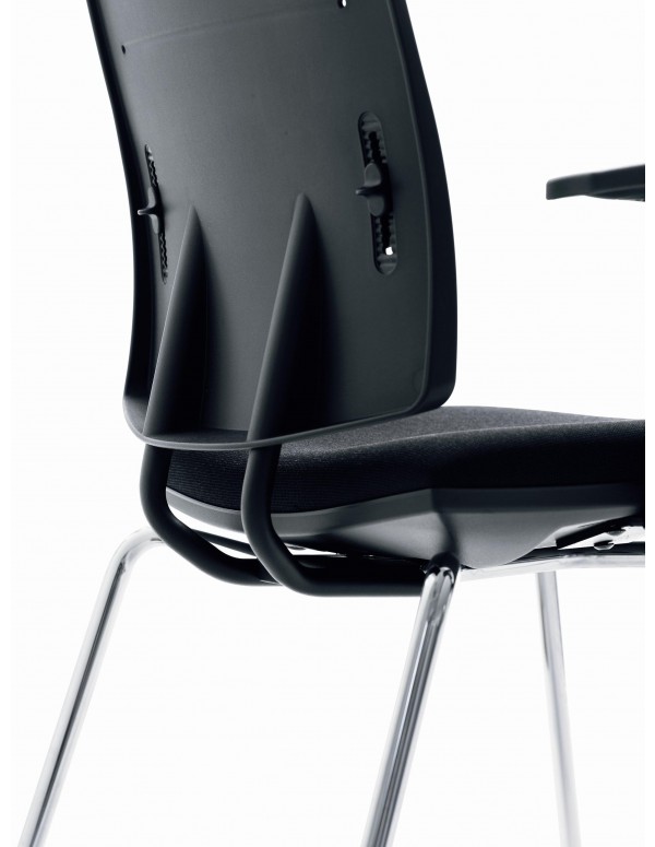 Zero 7 Waiting chair, by AresLine